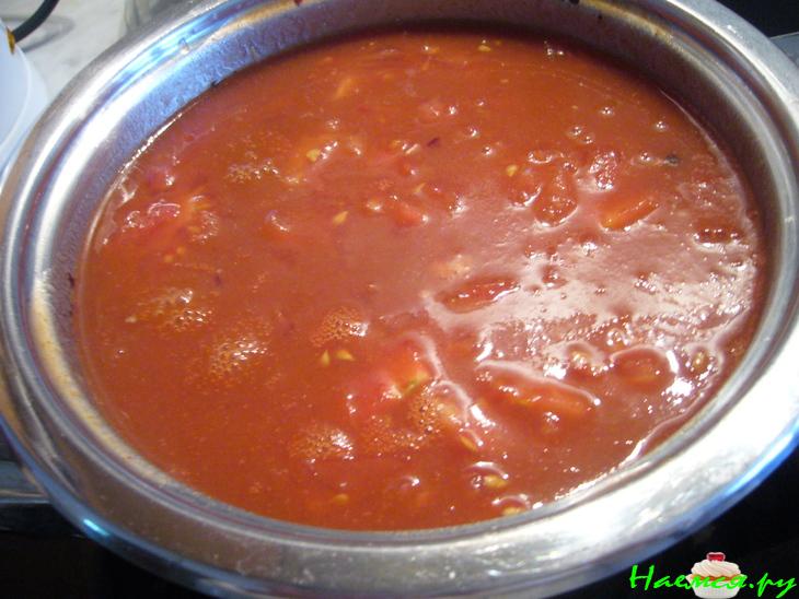 Томатный суп-пюре с фасолью а la Cilli con Carne