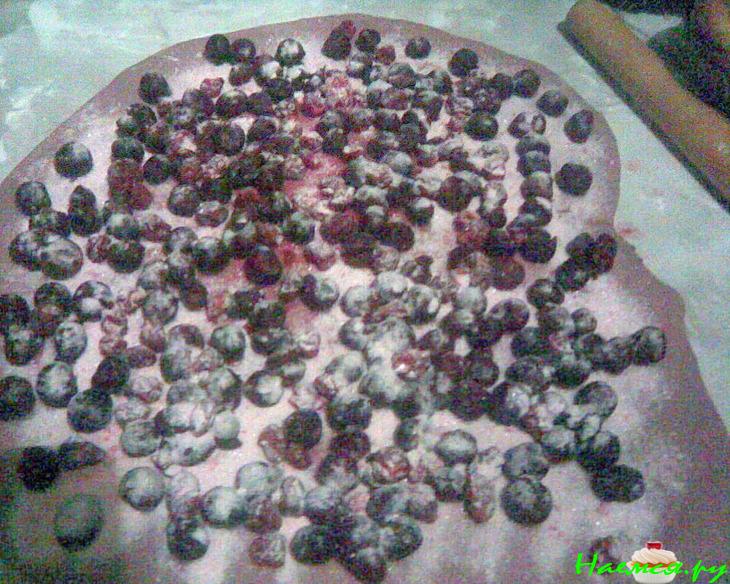 Пирог "Вишневое сердце"