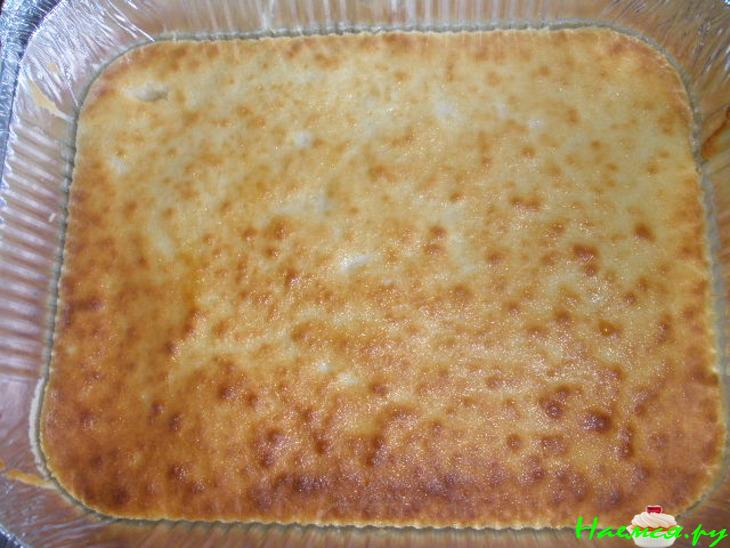 Ресторан на диване. Пирожное с йогуртом и белым шоколадом