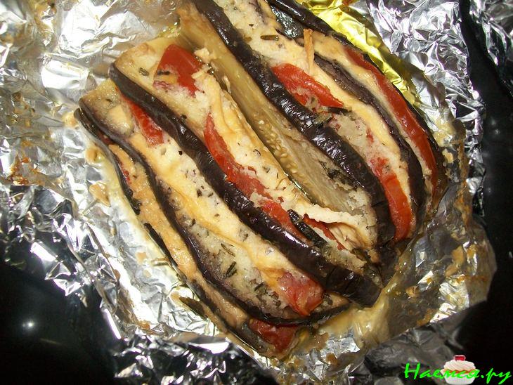 Баклажаны, запеченные с брынзой Баклажаны, запеченные с брынзой