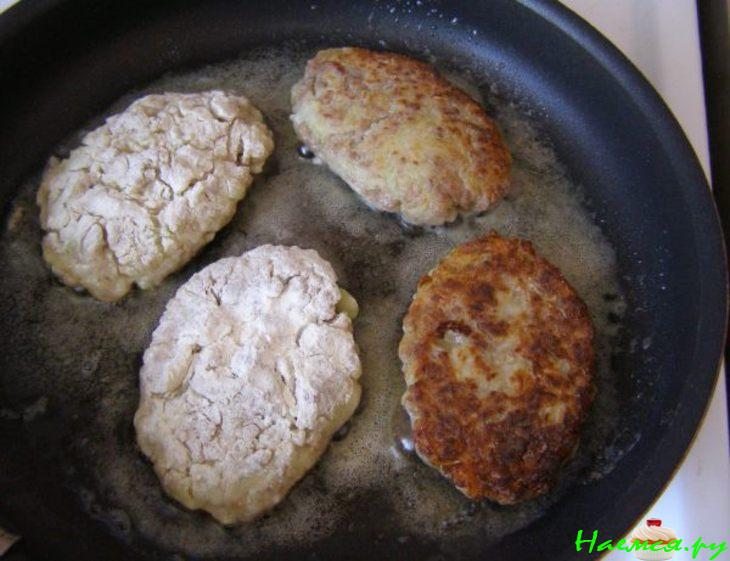 Мясные котлеты с капустой