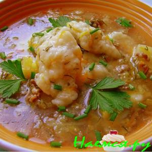 Суп с луком-пореем и сырными клёцками