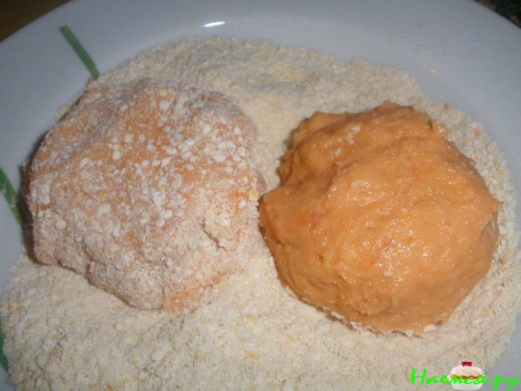 Лососевые котлетки под соусом