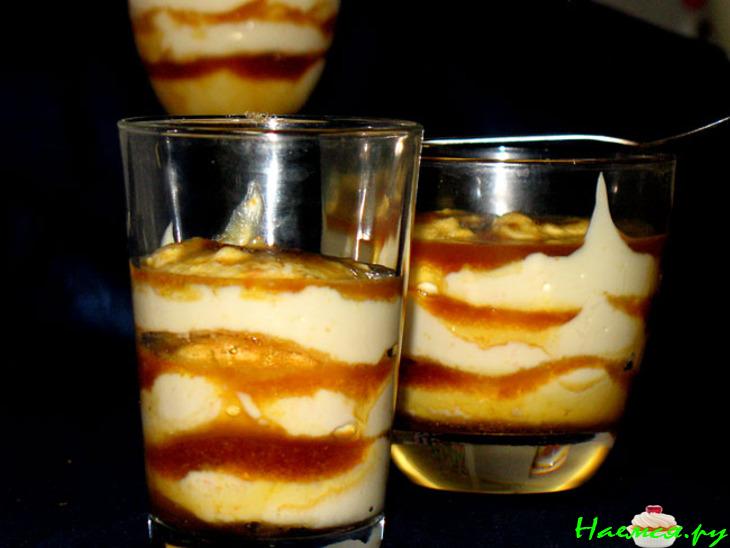 Йогуртно-творожный десерт с коричневым сахаром