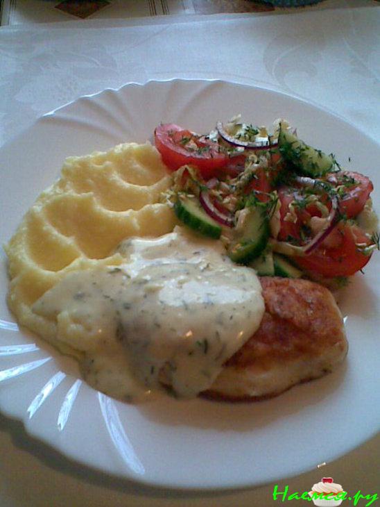 Котлетки из пангасии с укропным соусом