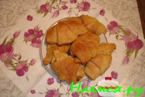 Постные рогалики с орешками и рогалики с творогом