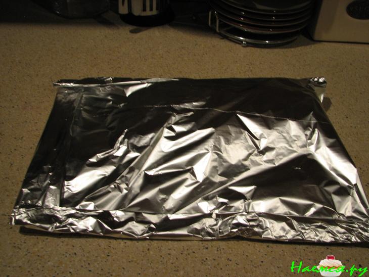 Свиная корейка запеченная с травами и курагой