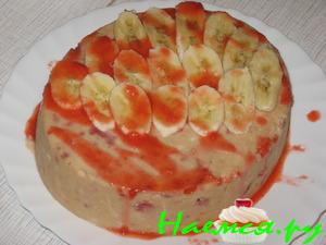 Десерт творожный с клубникой