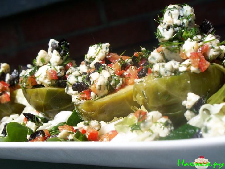 Закуска из брюссельской капусты с Рокфором 