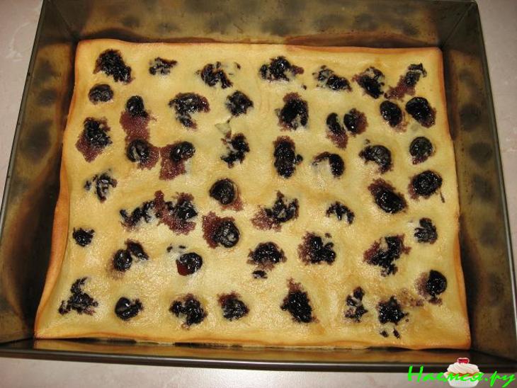 Клафути с черешней