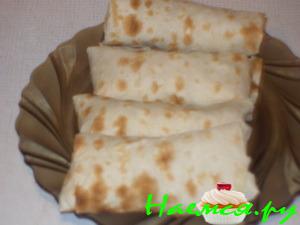 Хот-дог в лаваше или шаурма с сосиской