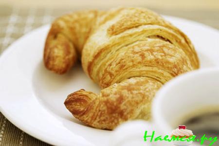 Круассаны из слоеного теста