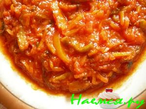 Томатный пряный соус с кабачком