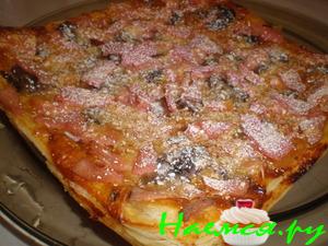 Пицца (слоеное тесто)