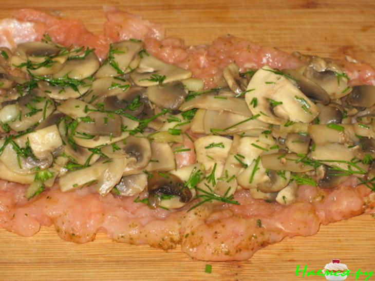 Рулетики рыбные с сырно-грибной начинкой