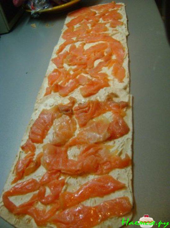 Рулет с лососем