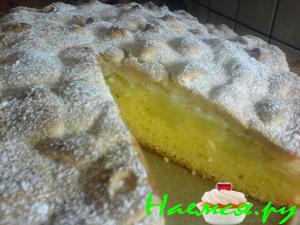 Пирог с ревенем и орехами