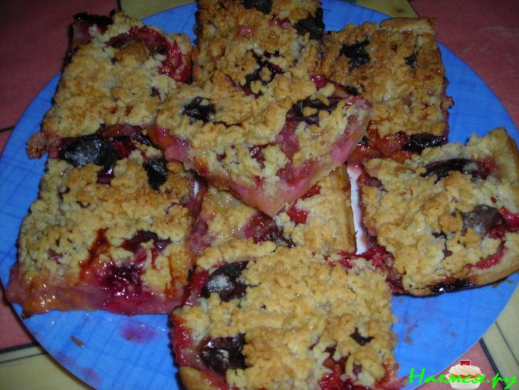 Сливовый пирог из дрожжевого теста