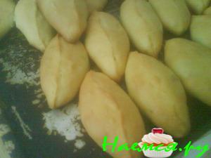 Пирожки с луком и яйцом