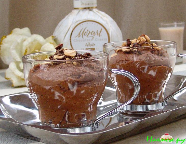 Простой и легкий шоколадно-арахисовый мусс