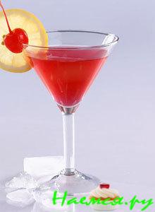 Коктейль "Космополитен"