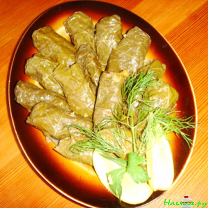 Постные голубцы в виноградных листьях