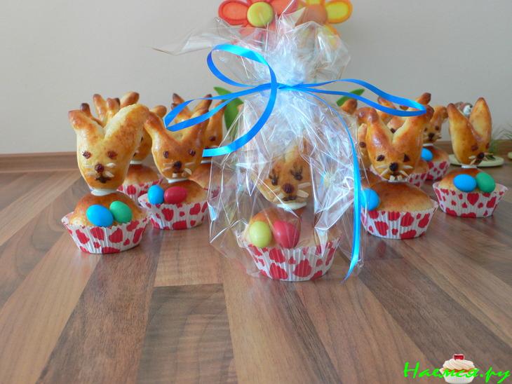 Пасхальные зайчата на кексах