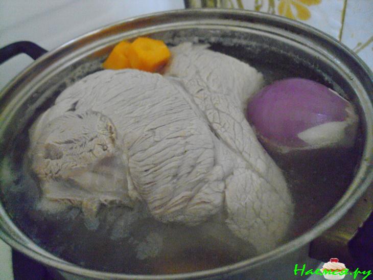 Вареное мясо с овощами