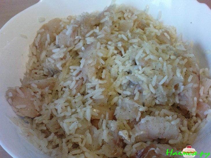 Пирог рыбный с рисом и луком