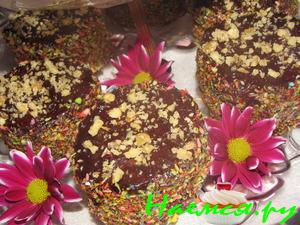 Бисквитные пирожные с яблочно-грушевой начинкой в шоколаде Бисквитные пирожные с яблочно-грушевой начинкой в шоколаде