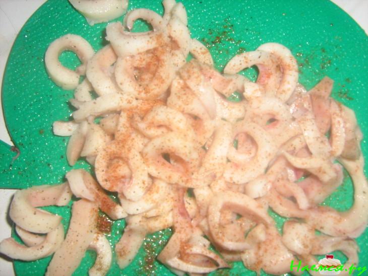 Просто салатик с кальмарами