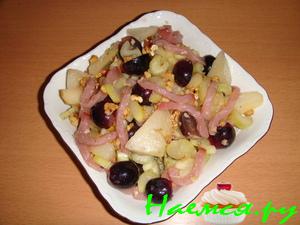 Пикантный грушевый салат