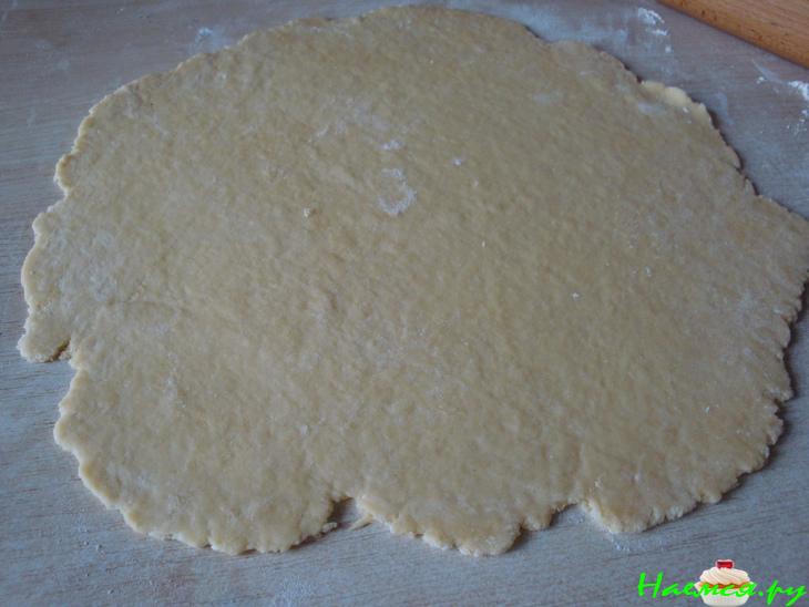 Шоколадный пирог с персиками