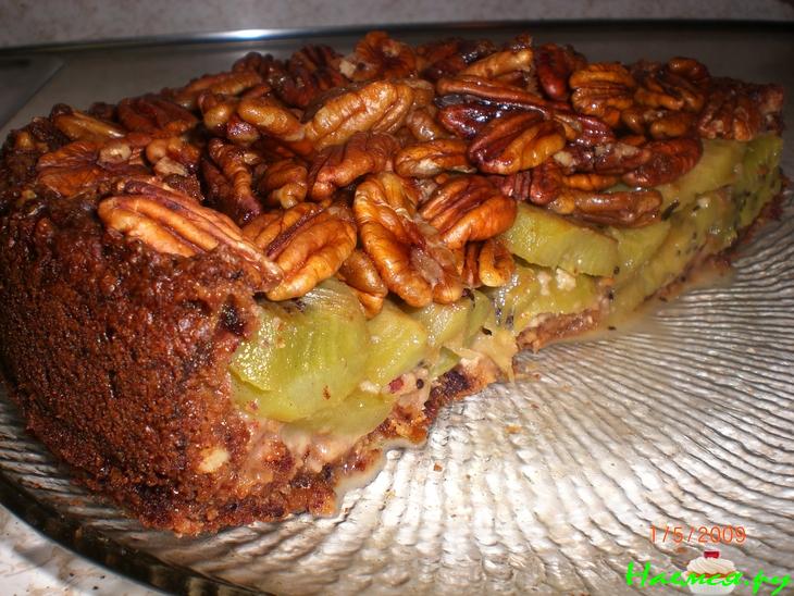 Овсяный пирог с киви и орехами