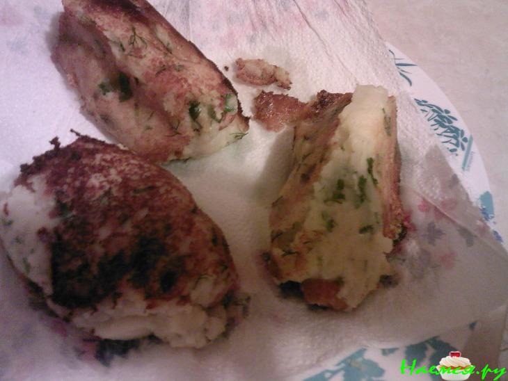 Сосиски в картофельно-сырной шубке