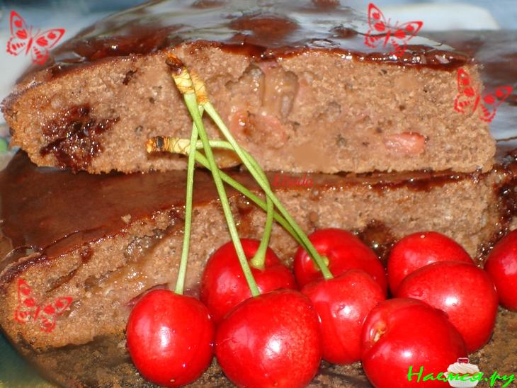 Медовый пирог с черешней