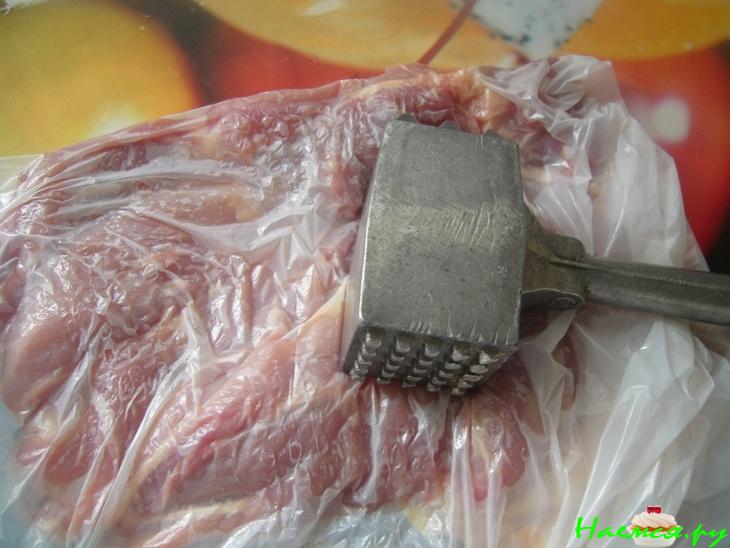 Куриные рулетики на шпажке Куриные рулетики на шпажке