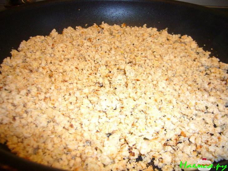 Пирог с курицей и сыром