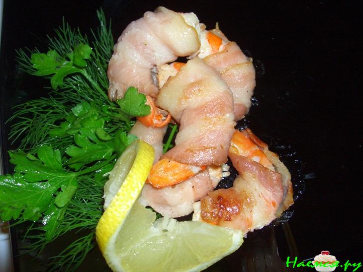 "Креветки в беконе"