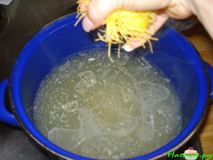 Суп лапша с овощами