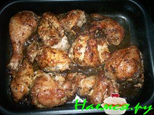 Курица в соевом соусе с чесночными гренками