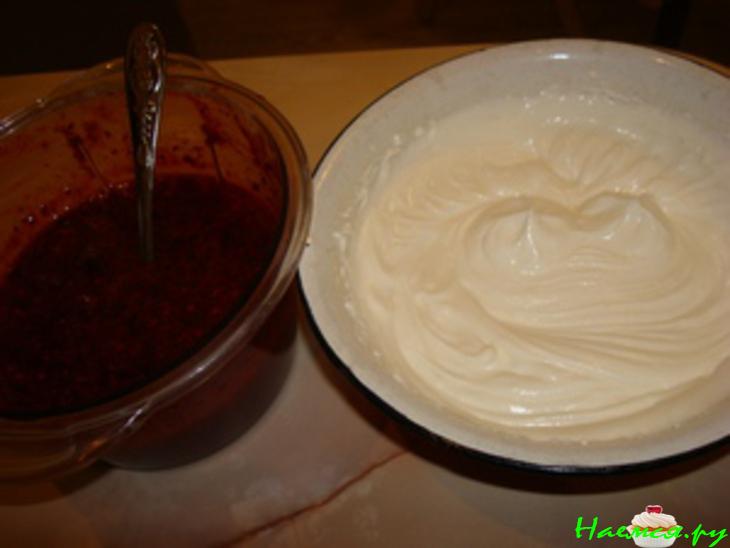 Клюквенно-лимонный пирог со сметанной прослойкой