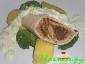 Рулет мясной с ореховой начинкой ( курица + свинина = крокодил :) )