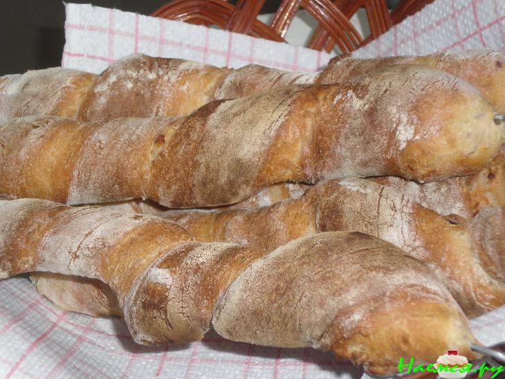 Булочки гриль с базиликом и вяленными помидорами