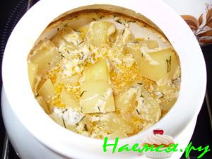 Жаркое в горшочках с индюшкой и кислой капустой 