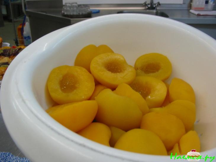 Персиковый торт со сливочным кремом