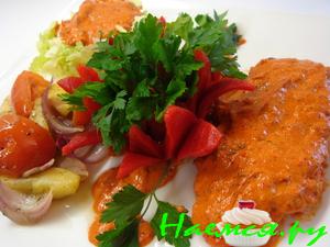 Филе рыбы под вкусным соусом "Пепер майоро" с овощным гарниром