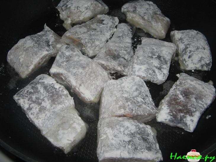 Рыба запеченная с кабачками