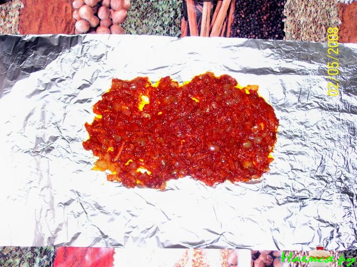 Рыба в томате с морковкой и луком