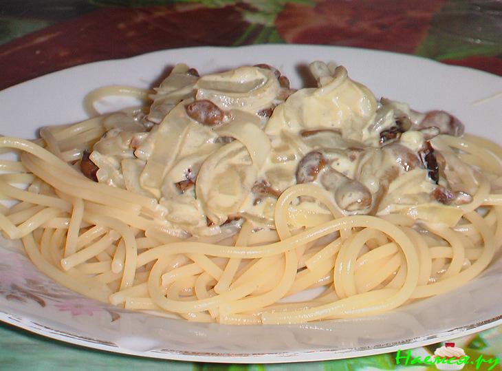 Спагетти с опятами